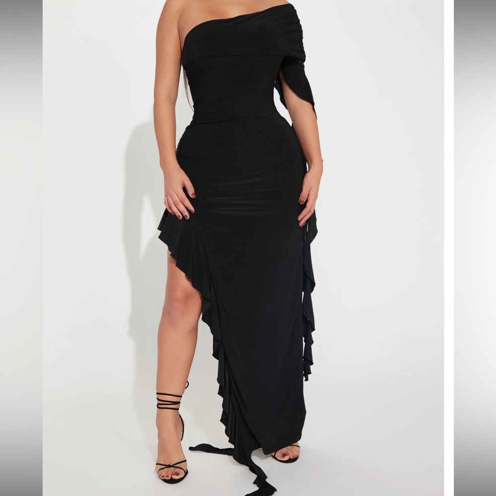 Fashion nova black plus size dress